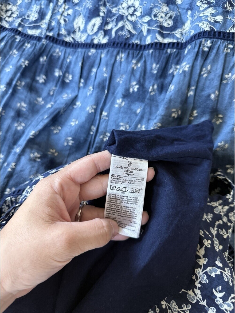 Gap Women’s Size XS Cottagecore Blue and White Floral Tiered Cotton Midi Skirt - Picture 6 of 6
